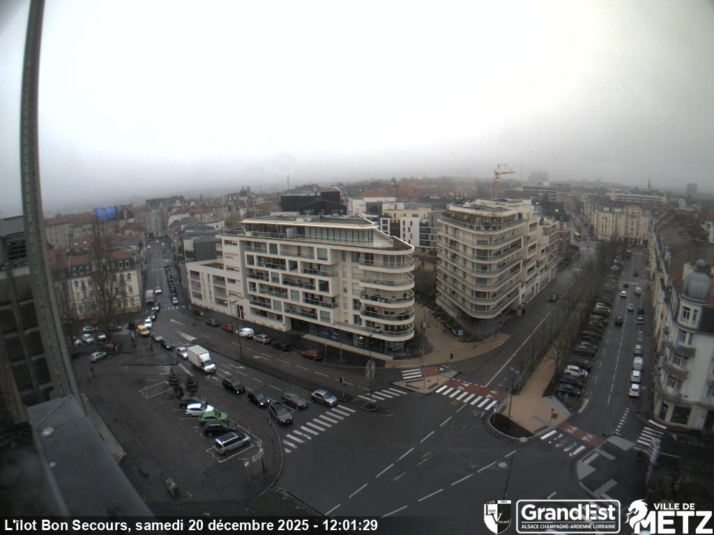Webcam sur la place Philippe de Vigneulles à Metz, au niveau de l'ilôt de Bon Secours  à la jonction entre la rue Clovis et la rue de Verdun