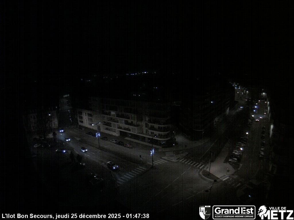 <h2>Webcam sur la place Philippe de Vigneulles à Metz, au niveau de l'ilôt de Bon Secours  à la jonction entre la rue Clovis et la rue de Verdun</h2>