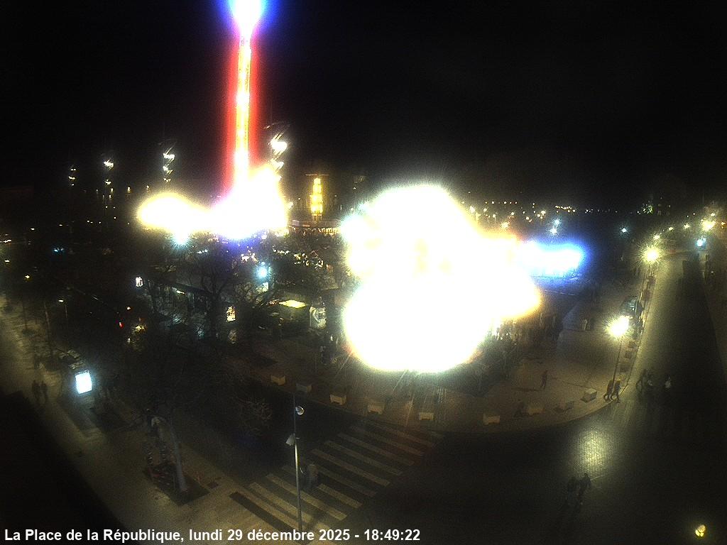 <h2>Webcam sur la place de la république de Metz, à la jonction entre l'avenue Robert Schuman et la rue Winston Churchill</h2>