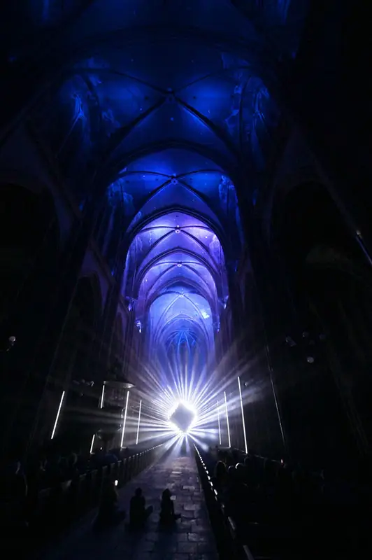 1,3 secondes-Tetro+A  / Constellations 2019-Basilique Saint-Vincent © P.Gisselbrecht