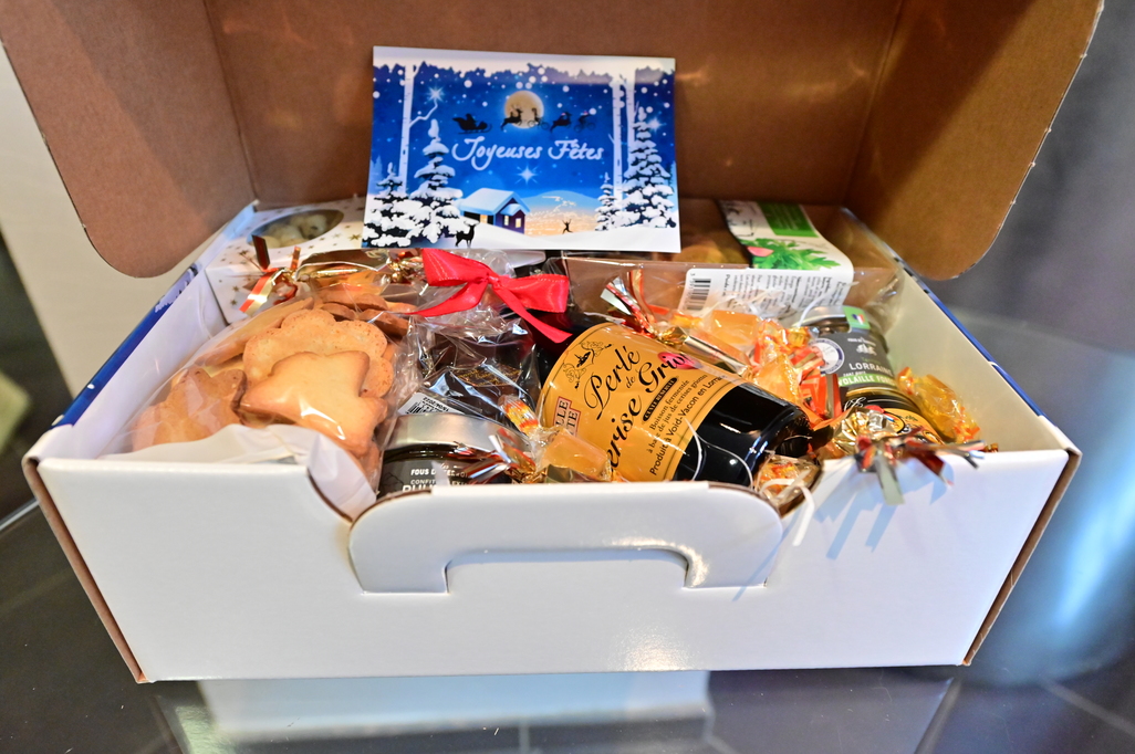 Distribution des colis de Noël aux Séniors d'Arreux - Site de la